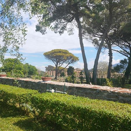 Il Giardino Di Athena 1 Apartment Paestum Luaran gambar